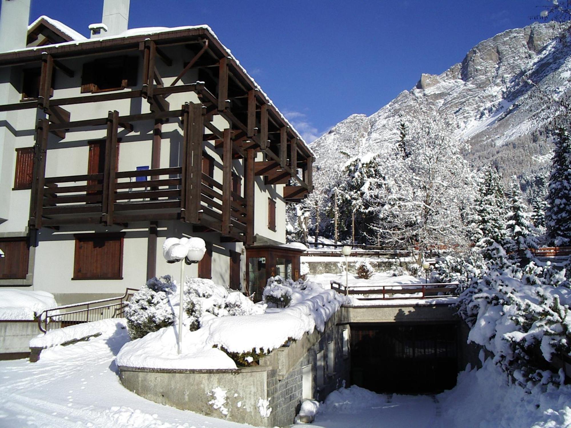 Hotel Terme Bormio Kültér fotó